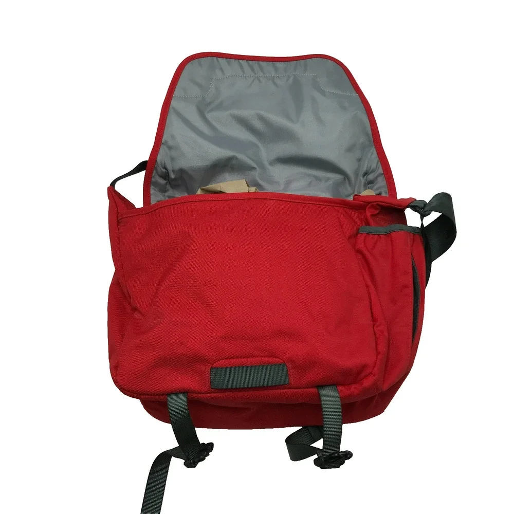 Patagonia Half Mass Messenger Bag Red Padded Travel Crossbody Shoulder Strap